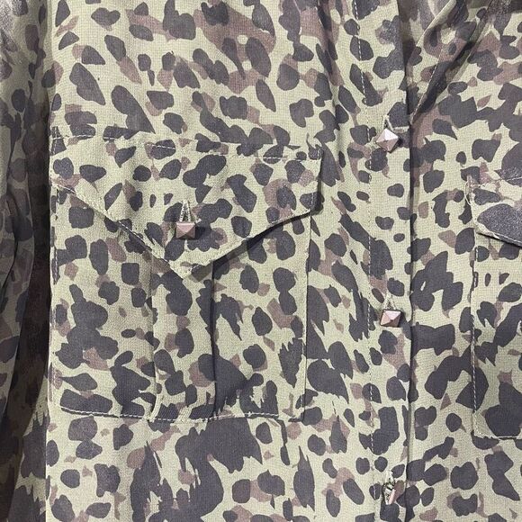 Rock and Republic Women's Button-up Animal Print Polyester Shirt Size M - Picture 15 of 15